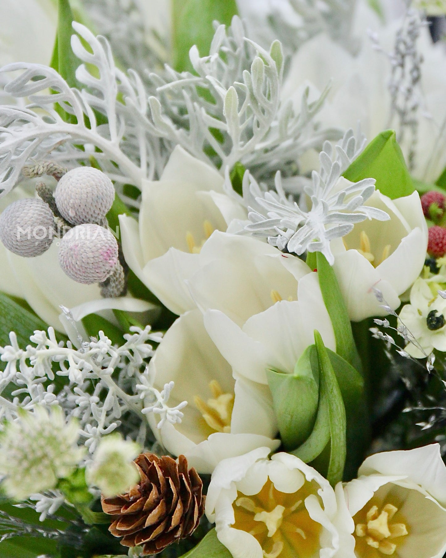 Luxury rustic Bridal Bouquet | Tulip bridal bouquet | rustic bridal bouquet | wedding flower | wedding florist singapore | ROM bridal bouquet | ROM flower decor | wedding Flower Delivery | Mondrian Florist