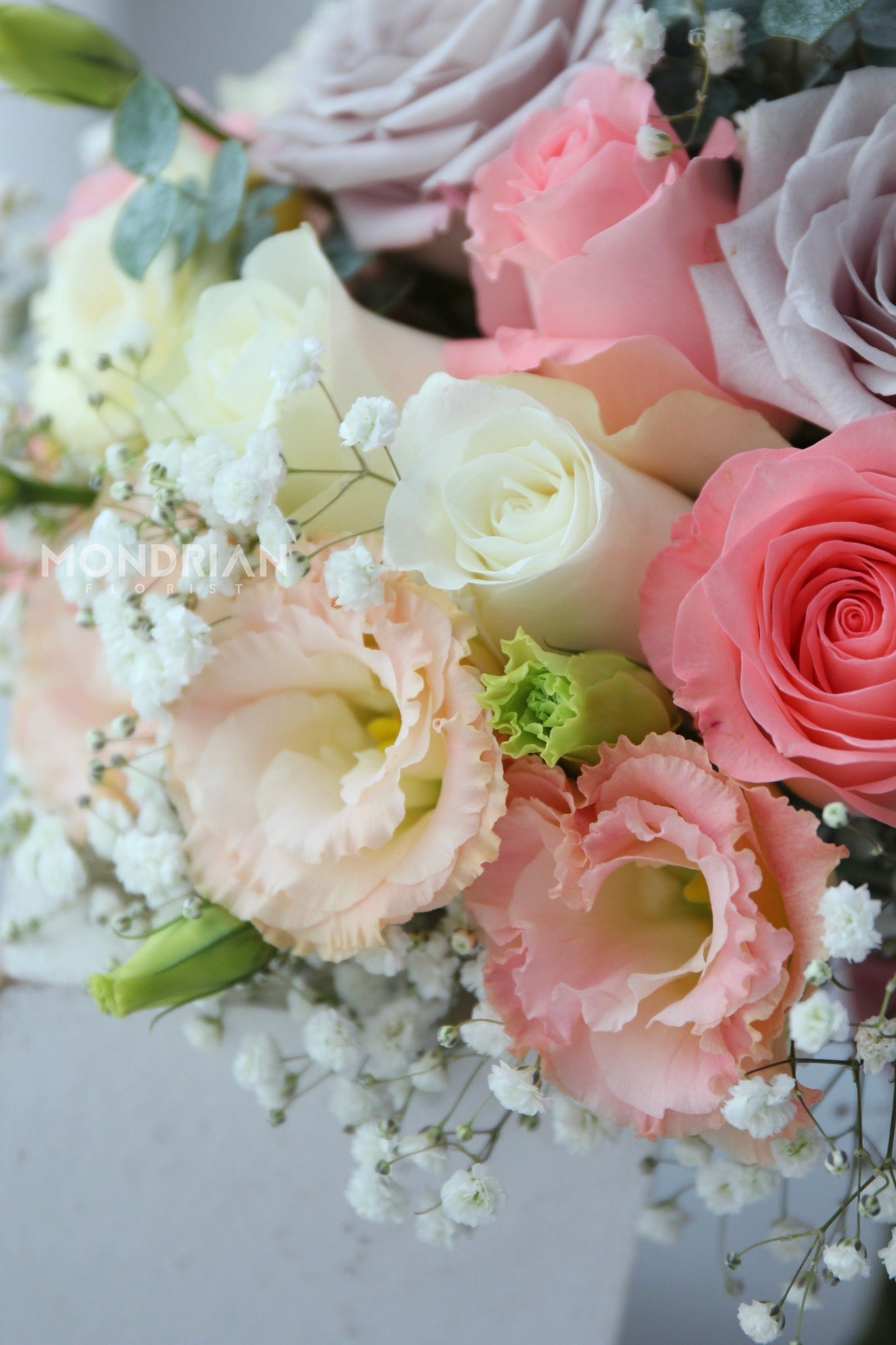 Rose and baby's breath Bridal Bouquet | ROM Flower Delivery | Wedding florist singapore | champagne rose bridal bouquet | baby's breath bridal bouquet | Mondrian Florist SG