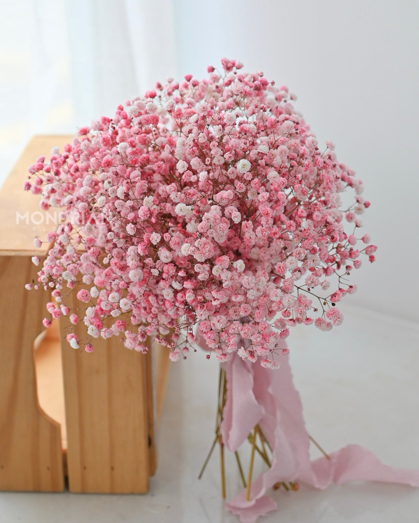 baby's breath Bridal Bouquet | wedding flower | groom corsage | ROM bouquet | sg wedding florist | wedding Flower Delivery sg | bridal bouquet | photo shooting bridal bouquet | Mondrian Florist SG