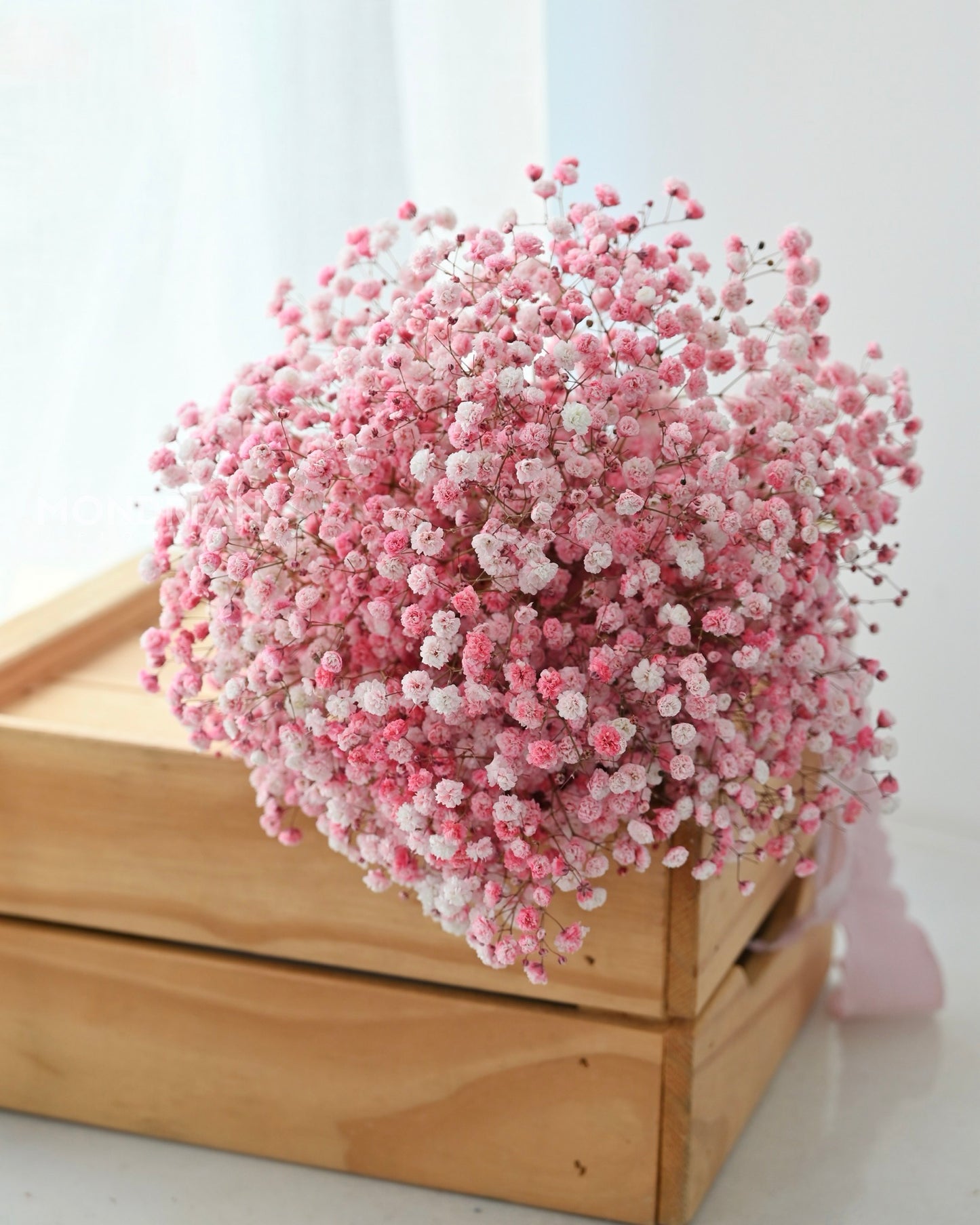 baby's breath Bridal Bouquet | wedding flower | groom corsage | ROM bouquet | sg wedding florist | wedding Flower Delivery sg | bridal bouquet | photo shooting bridal bouquet | Mondrian Florist SG