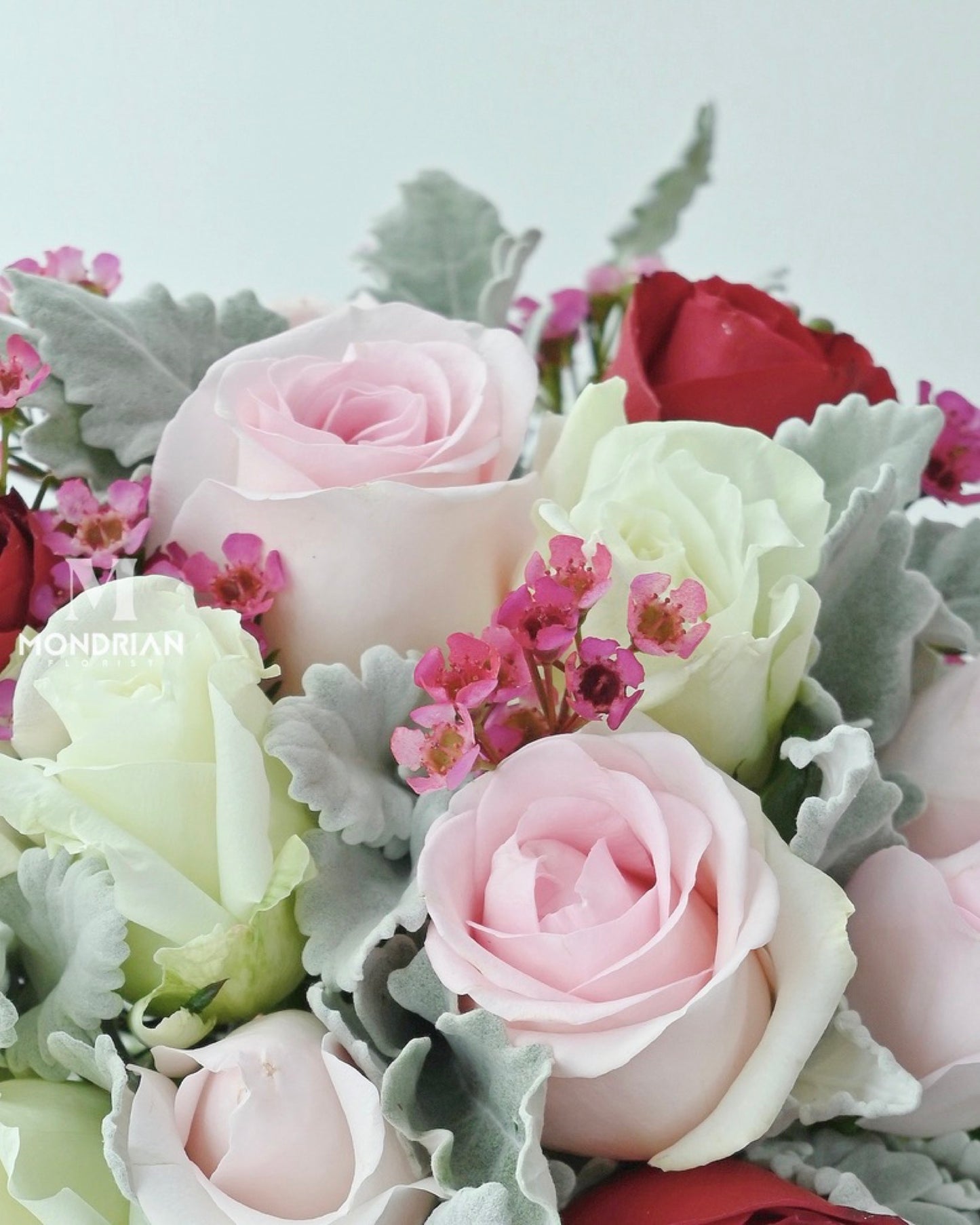 Hand Tied Bridal Bouquet | Wedding bouquet | ROM rose bouquet | photo shooting flower bouquet | wedding flower delivery | wedding florist | Mondrian Florist SG