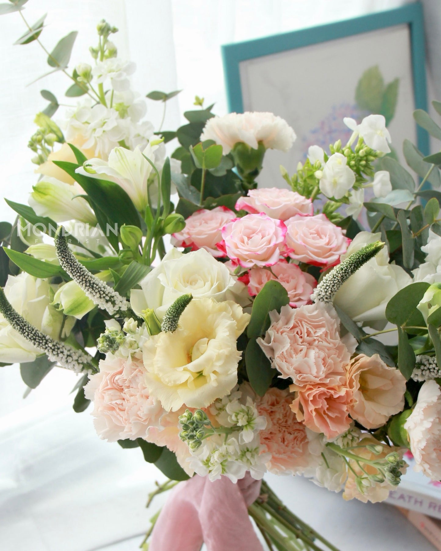 Rustic Bridal Bouquet singapore | pastel ROM bouquet singapore | fresh bridal bouquet | wedding flower sg | sg wedding florist | Mondrian Florist SG