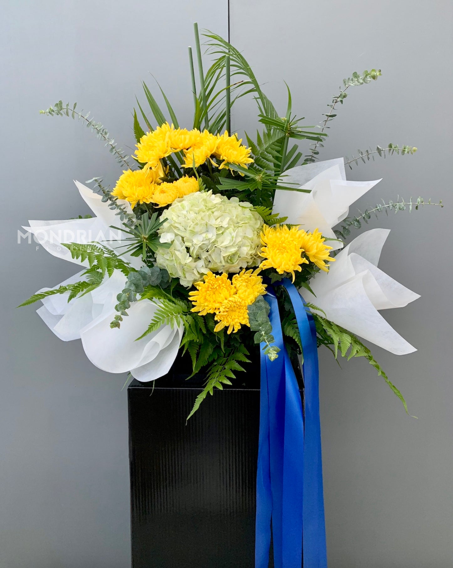 Send Condolence flower Stand | funeral flower stand | sympathy flower stand | hydrangea funeral flower sg