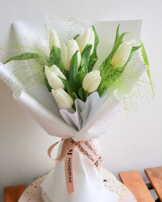 White tulip bouquet | Tulip flower bouquet | birthday Flower Delivery sg | online florist | Mondrian Florist SG
