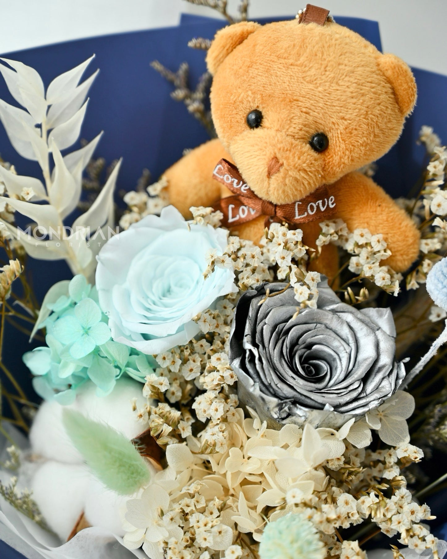 Flower with bear | birthday bear bouquet | birthday flower delivery | dried flower bouquet | Flower Delivery sg | Mondrian Florist SG
