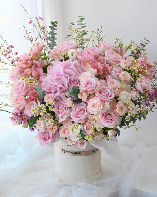 Luxury Bloom Box | jumbo Flower Box | Pink Flower Basket | hydrangea flower box | luxury flower bouquet | pink fresh flower box | luxury rose box | pink birthday flower box | Mondrian Florist