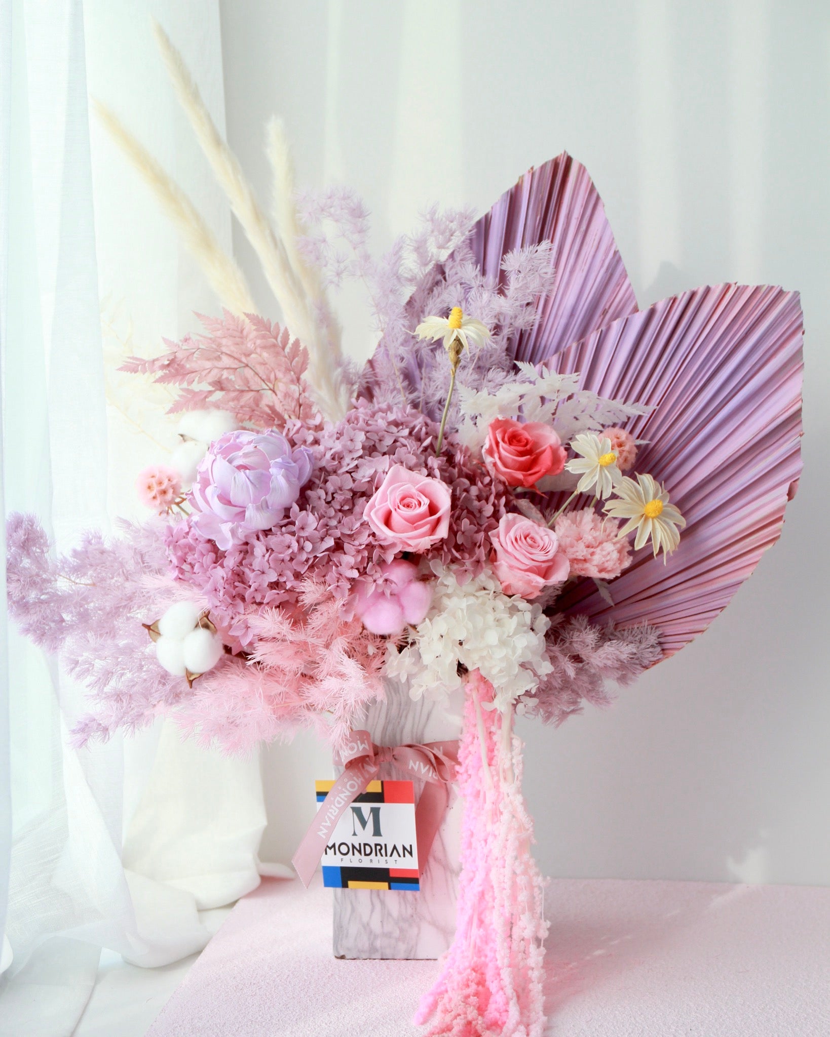 Preserved Rose and hydrangea | dried flower vase arrangement | tall vase arrangement | dried flower arrangement | vase flower delivery sg | housewarming flower gift | Mondrian Florist SG