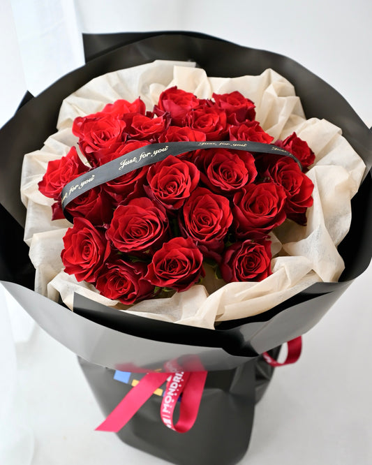 proposal rose bouquet | rose only sg | birthday rose bouquet | red rose bouquet | anniversary flower bouquet | anniversary rose | luxury rose delivery | Mondrian Florist