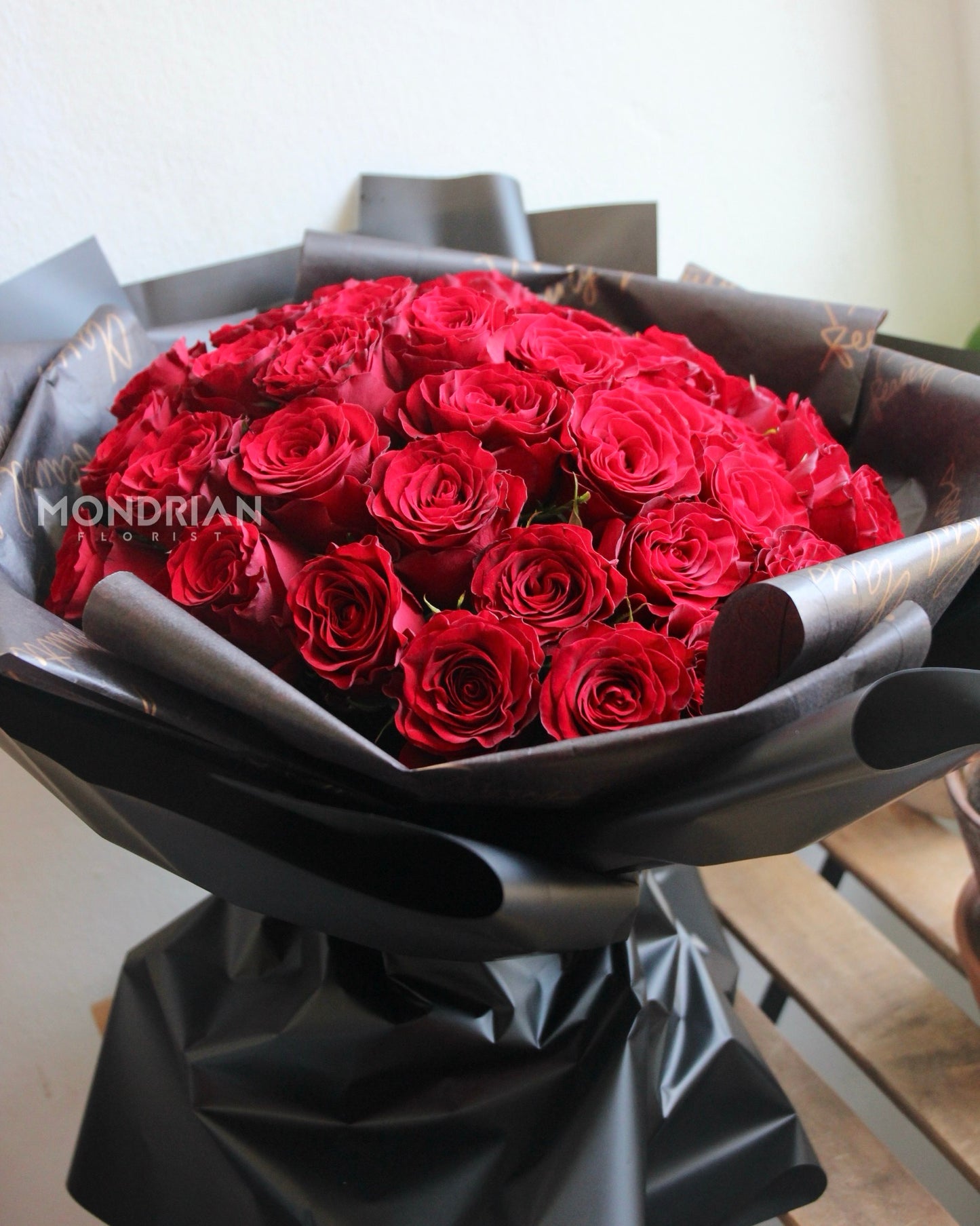 Red Rose bouquet | rose only sg | flower bouquet sg | rose bouquet | birthday flower delivery | anniversary rose | flower shop singapore | Mondrian Florist