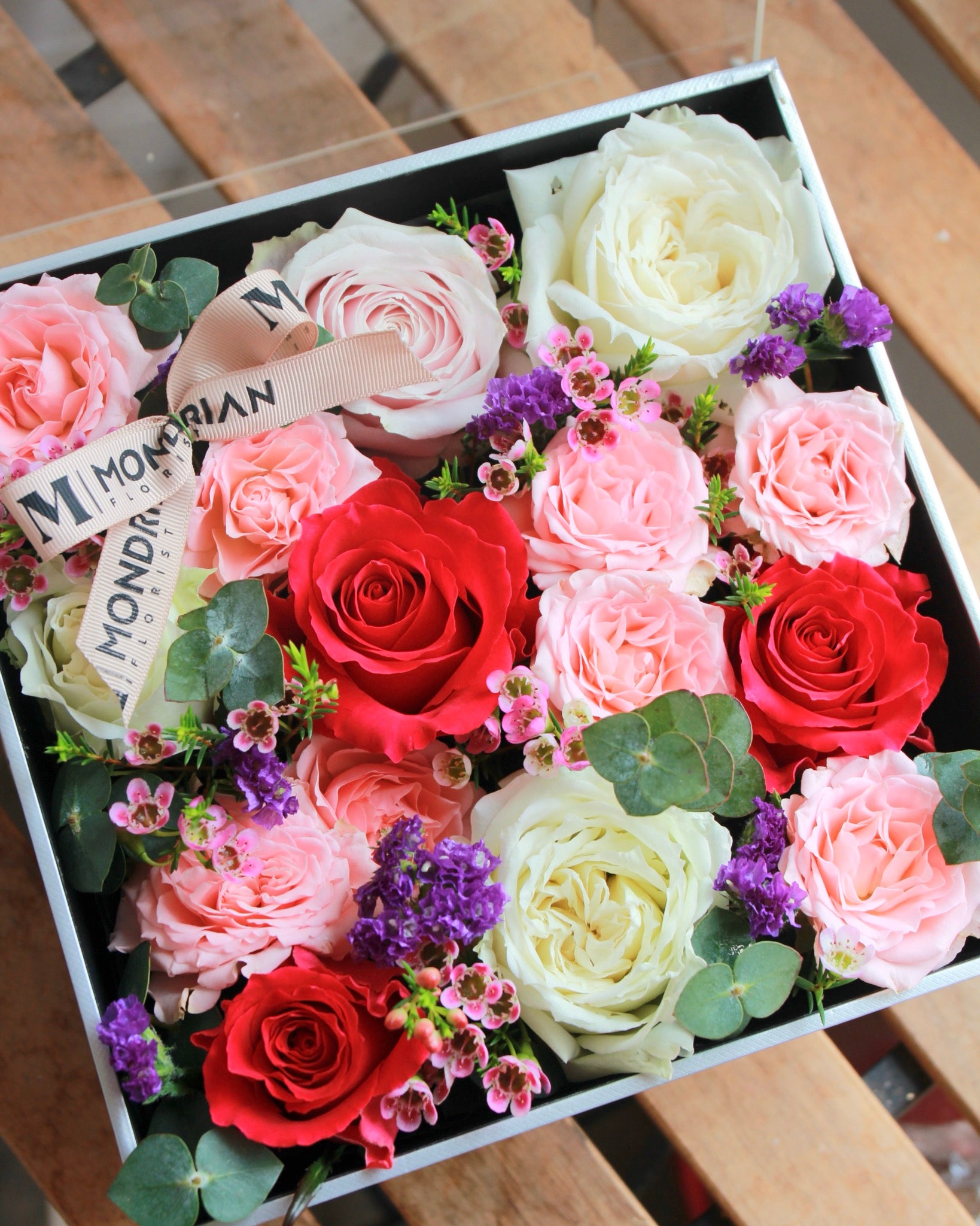 Flower bloom box | birthday flower box | rose flower box | get well soon flower box | new born flower box | Valentine's Day flower delivery | Mondrian Florist SG