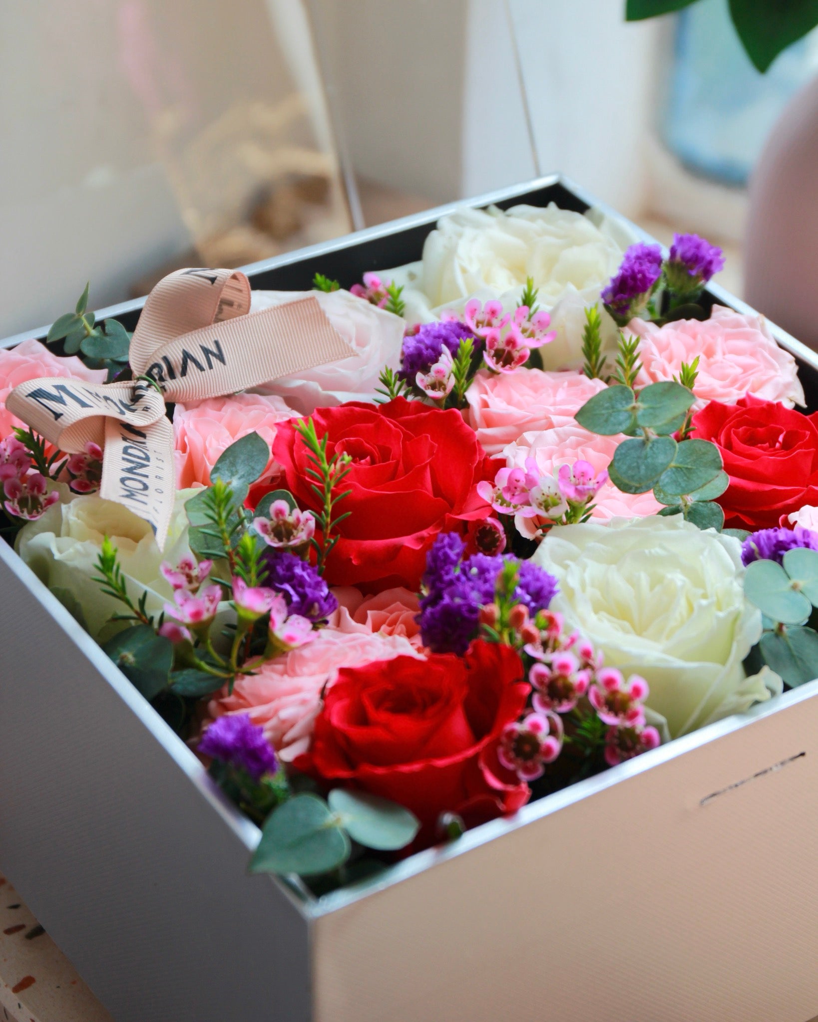 Flower bloom box | birthday flower box | rose flower box | get well soon flower box | new born flower box | Valentine's Day flower delivery | Mondrian Florist SG