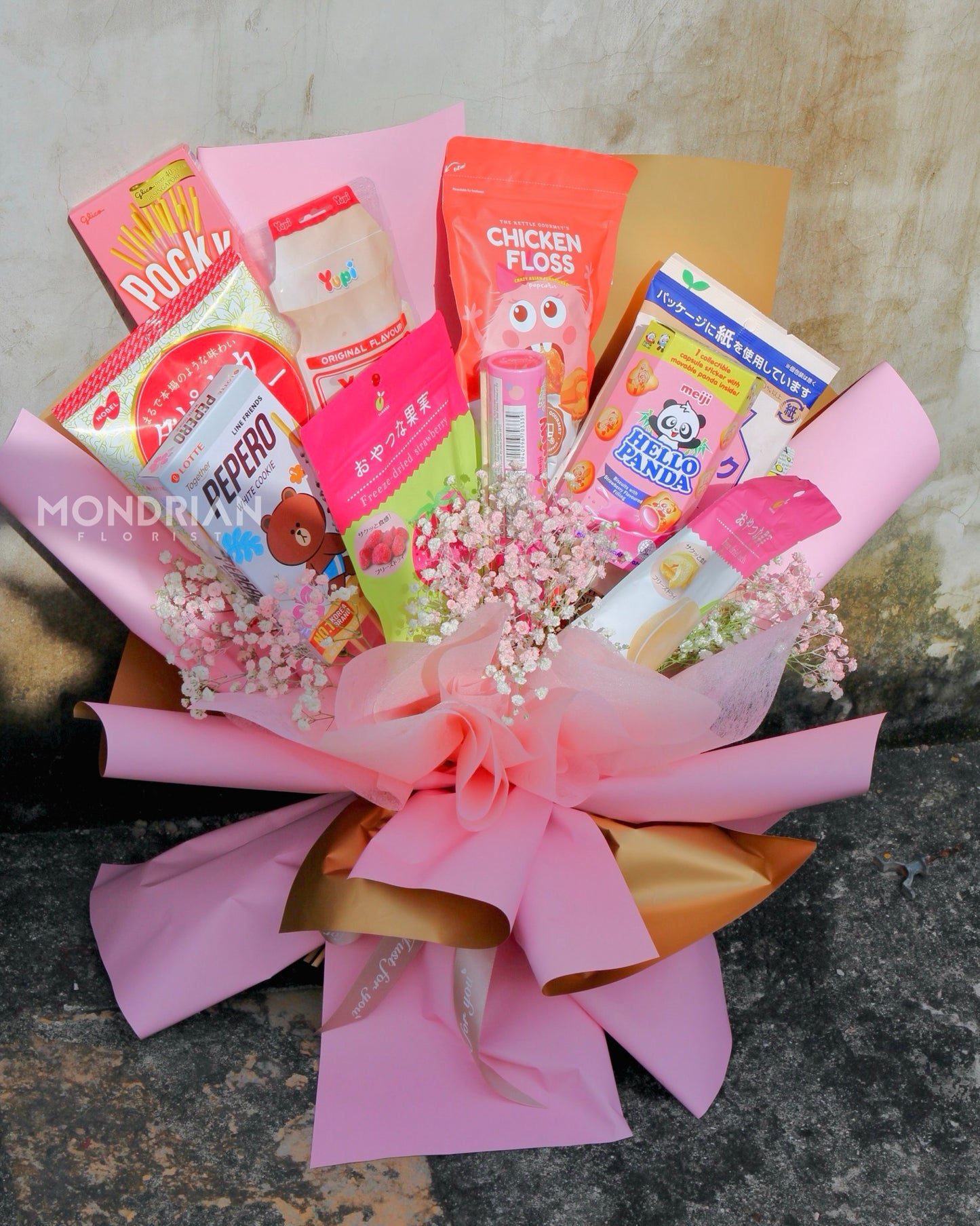 Snack Bouquet | gift basket | edible bouquet | kids bouquet | birthday bouquet | farewell bouquet | candy bouquet | Online Florist Singapore | Mondrian Florist SG