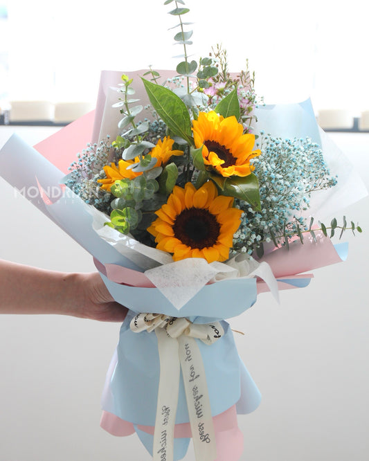 Graduation bouquet | baby's breath bouquet | sunflower bouquet | Flower Delivery sg | Mondrian Florist SG