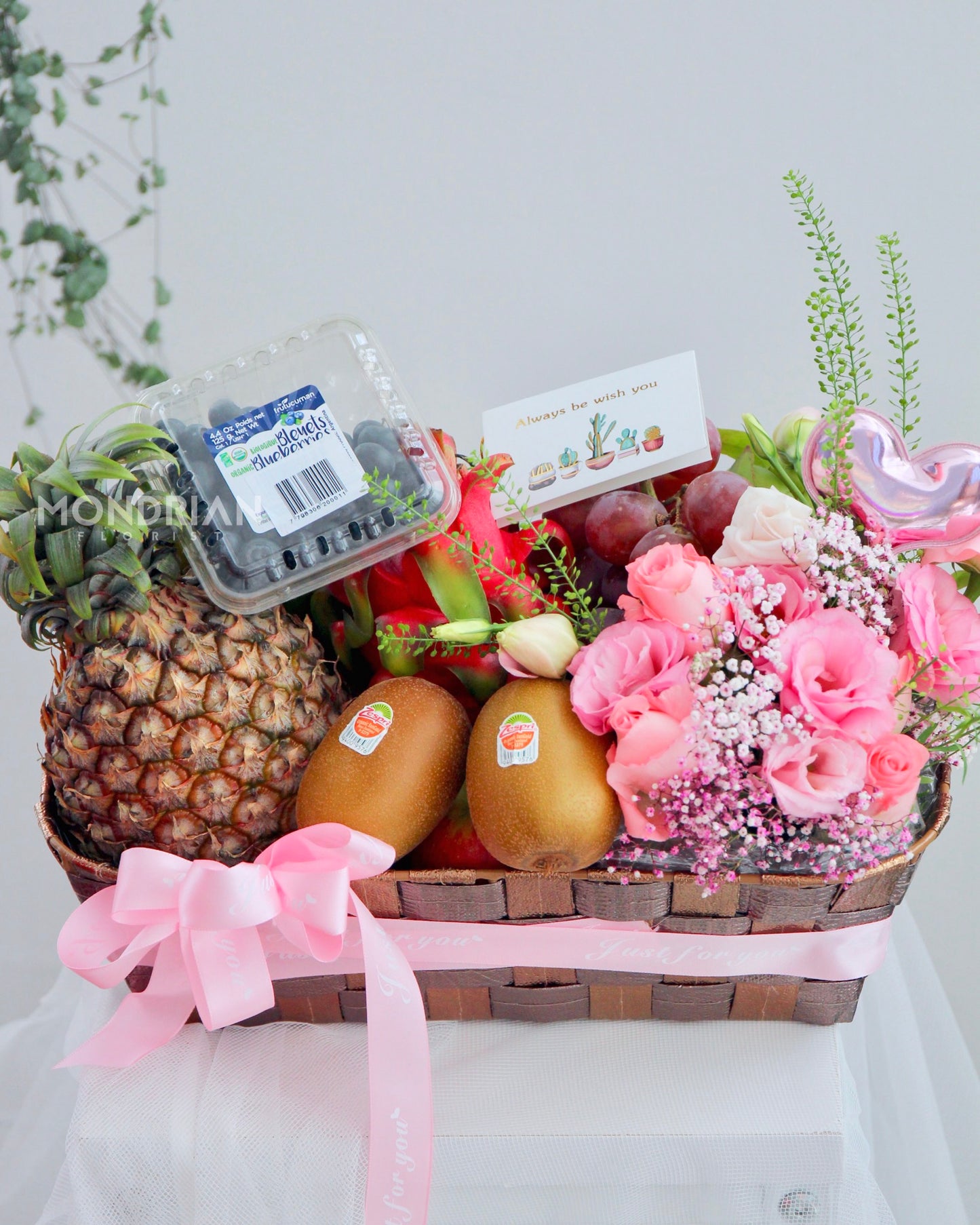 Fruit Basket delivery | Floral hamper box | gift hamper | get well soon gift sg | congratulation hamper gift | Mondrian Florist SG
