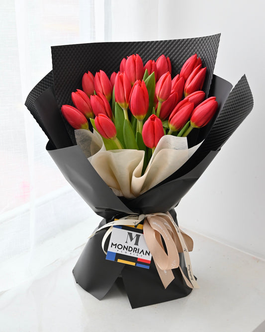 red tulip flower bouquet | fresh tulip bouquet | birthday tulip bouquet | anniversary flower bouquet | tulip flower delivery | Flower Delivery SG | Mondrian Florist SG