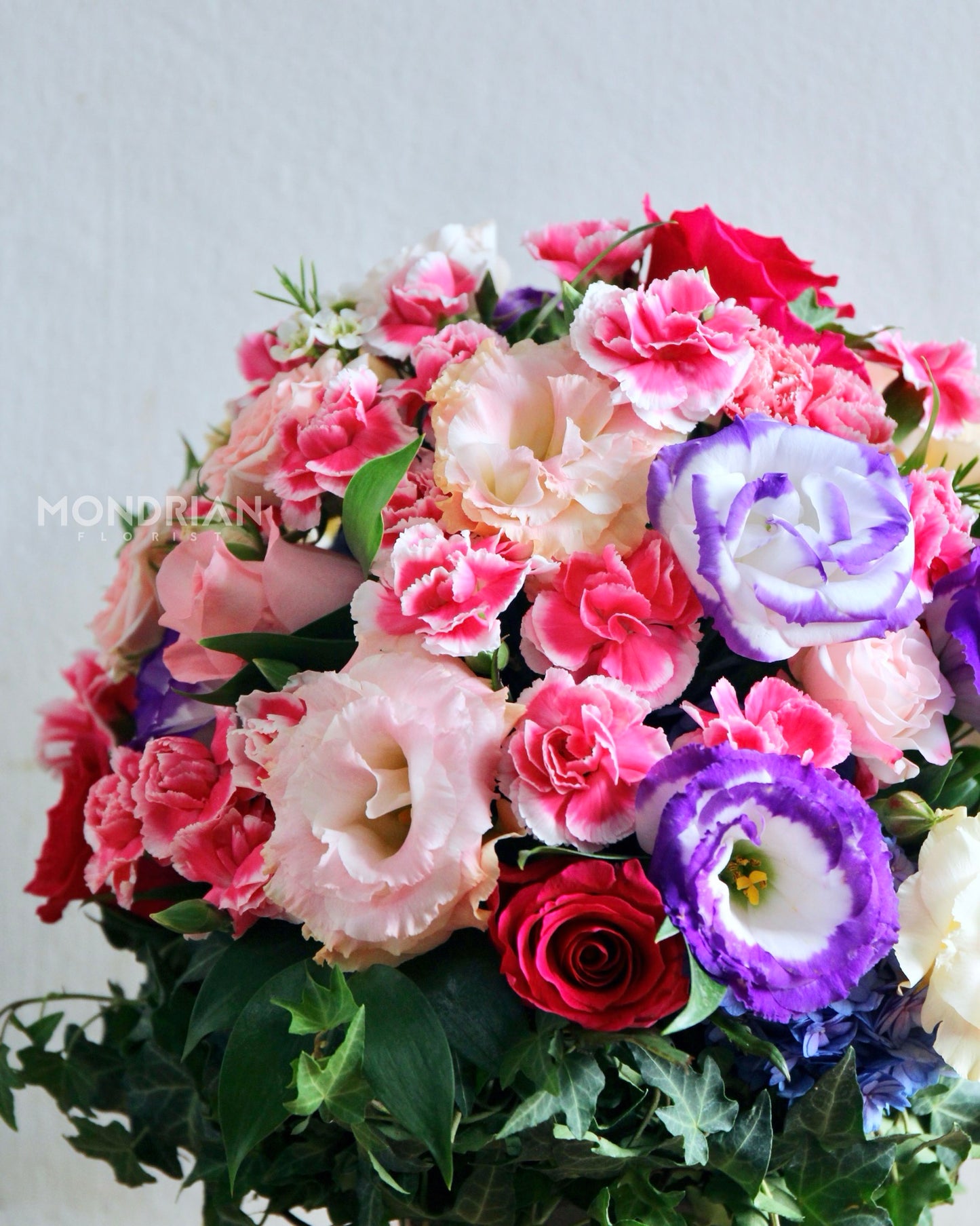 vase flower arrangement | ROM table arrangement | wedding flower delivery | sg wedding florist | Mondrian Florist SG