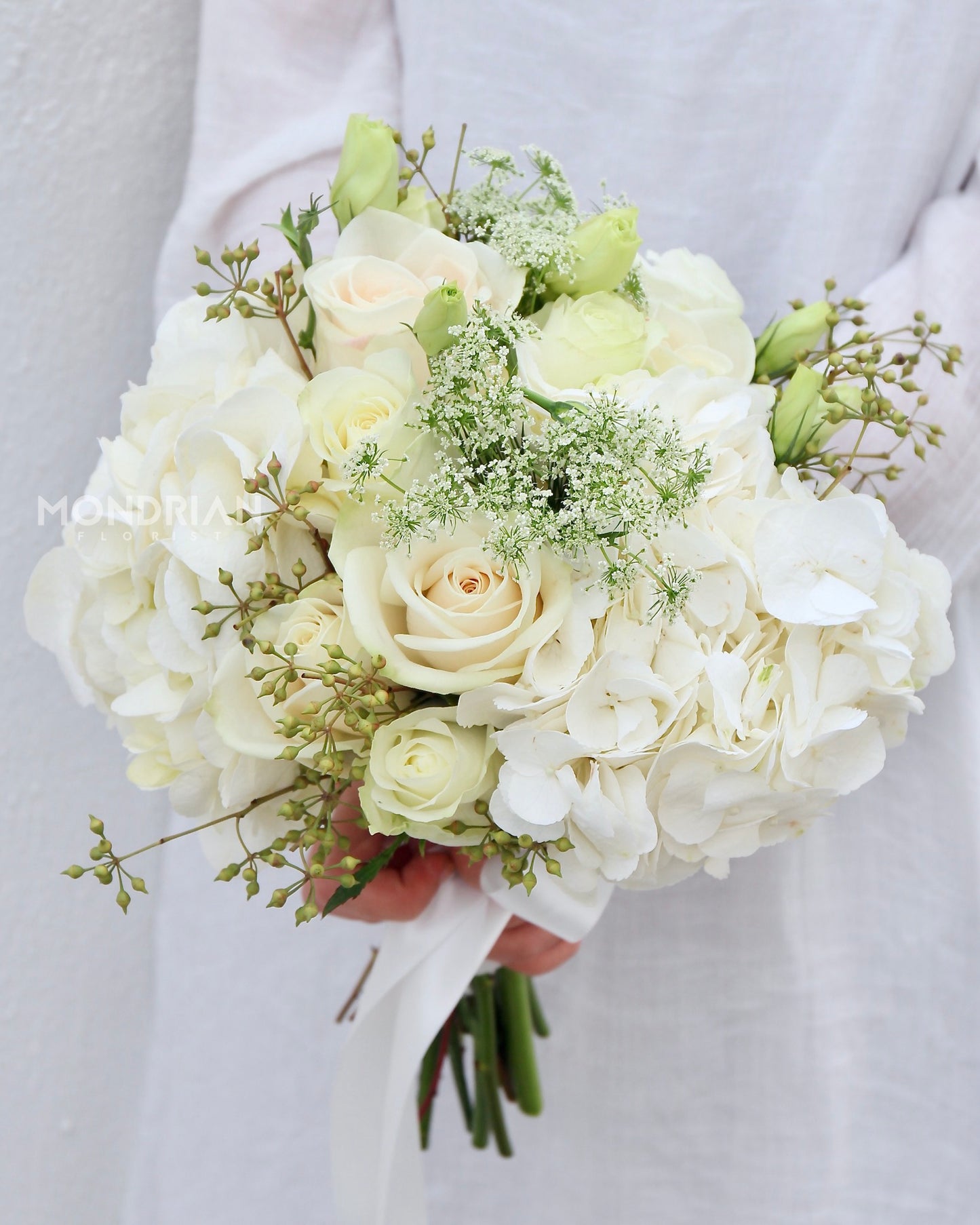 White Bridal Bouquet | White Wedding bouquet | ROM bridal bouquet | hydrangea bridal flower | wedding ROM flower | Mondrian Florist SG