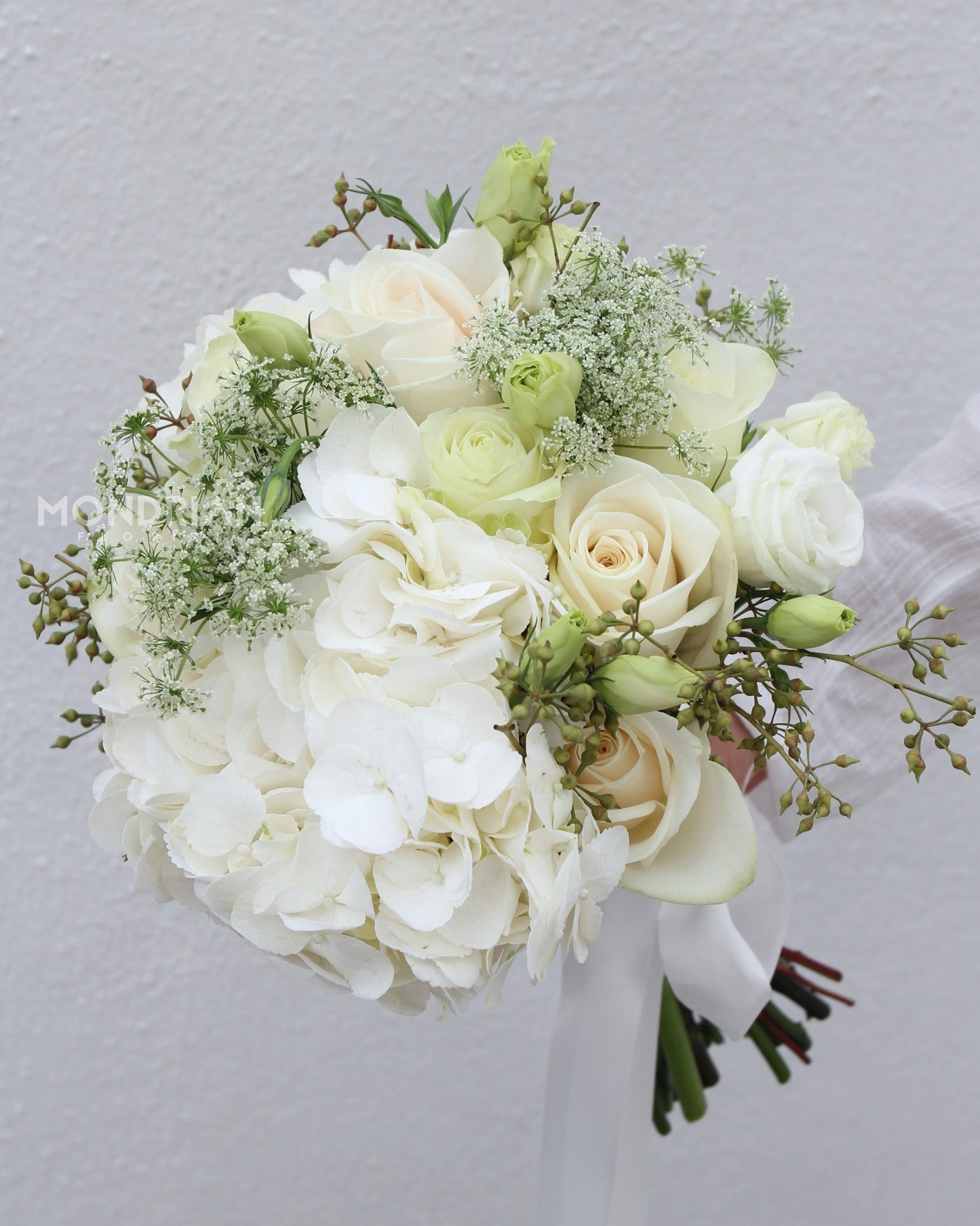 White Bridal Bouquet | White Wedding bouquet | ROM bridal bouquet | hydrangea bridal flower | wedding ROM flower | Mondrian Florist SG