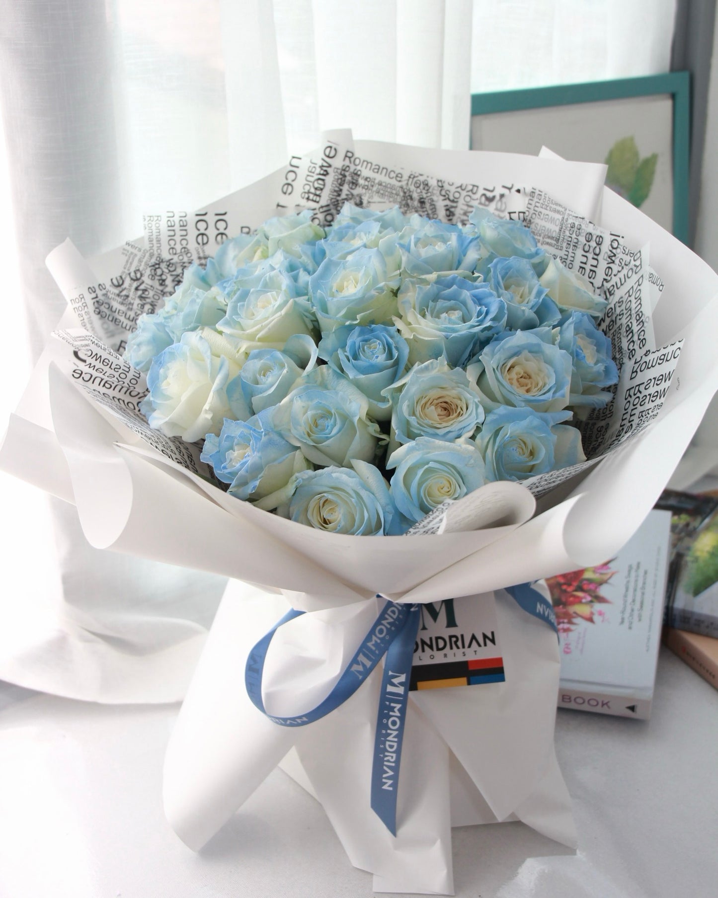 aurora rose Flower Bouquets Singapore | blue rose bouquet | birthday rose | anniversary flower bouquet | Valentine's Day flower delivery | Mondrian Florist SG