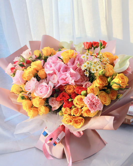 Luxury fresh bouquet sg | fresh hydrangea bouquet | birthday flower bouquet | yellow rose sg | luxury birthday flower bouquet sg | singapore florist | flower shop near me | Mondrian Florist SG