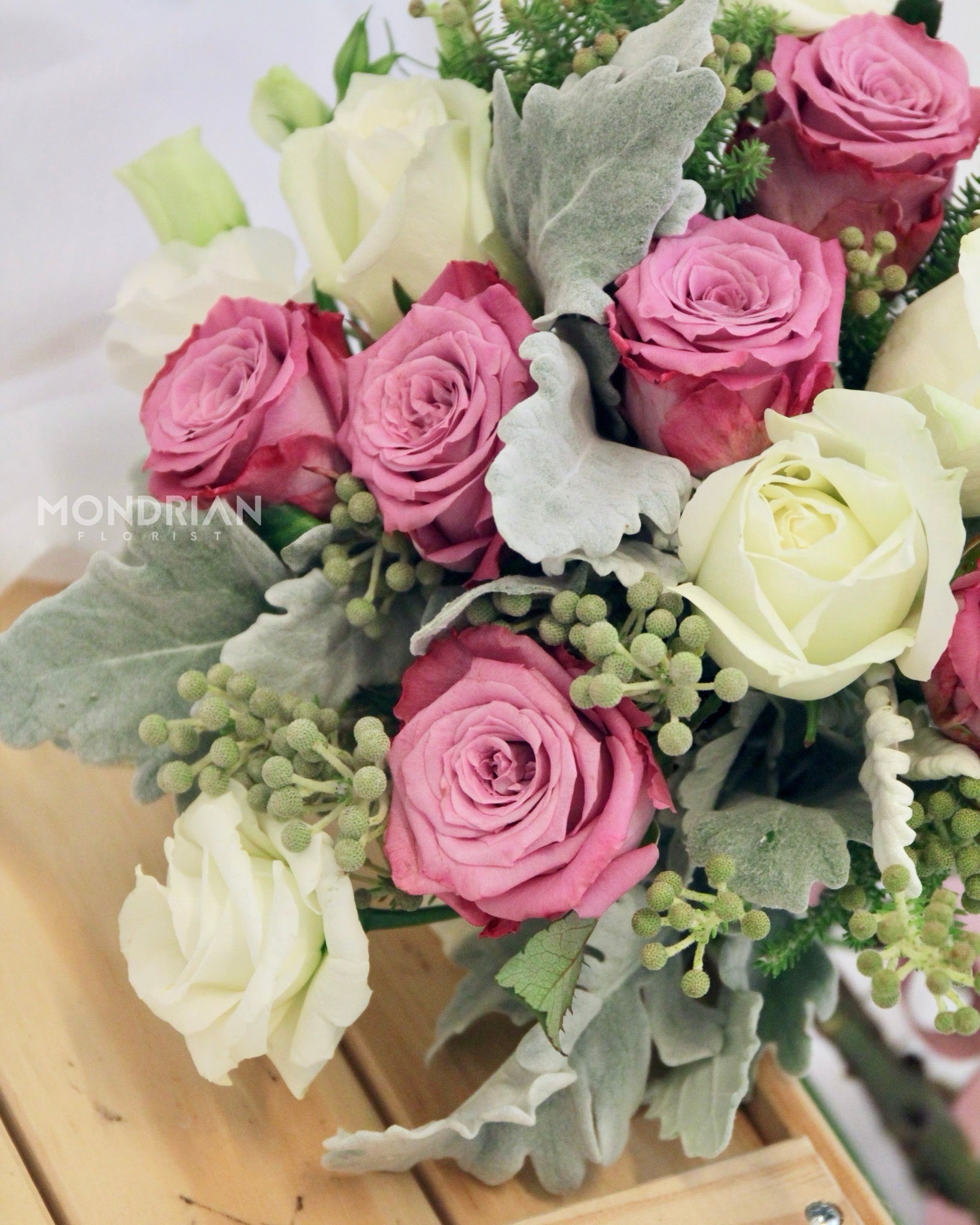 Bridal Bouquet | wedding flower sg | ROM bouquet | rose bridal bouquet | photo shooting flower | bridal flower | SG wedding Florists | Mondrian Florist SG