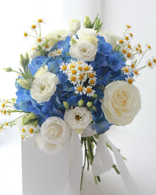 Blue Hydrangea Bridal Bouquet | wedding flower | photo shooting bouquet | ROM bouquet | sg wedding florist | wedding Flower Delivery sg | Mondrian Florist SG