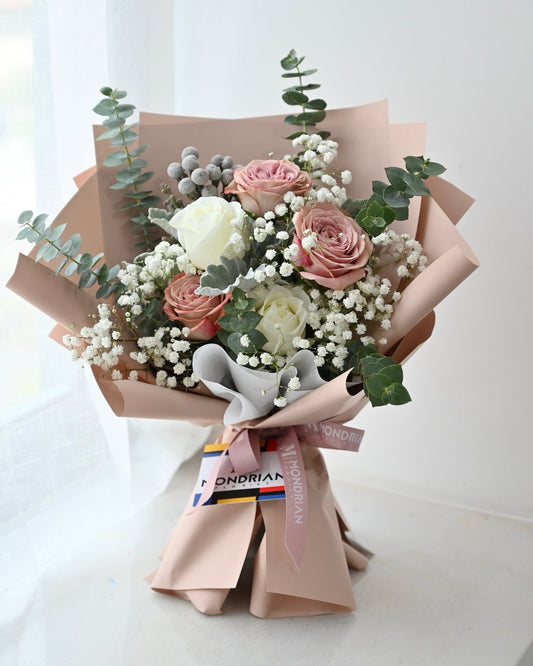 cappuccino rose bouquet | rose and baby's breath bouquet | graduation bouquet sg | white rose bouquet | birthday flower delivery | anniversary flower | valentines day flower | rose bouquet | Mondrian Florist