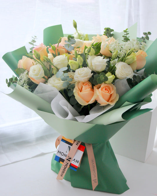 Rose bouquet | champagne rose bouquet | flower bouquet sg | luxury rose bouquet | Flower Delivery SG | Mondrian Florist SG