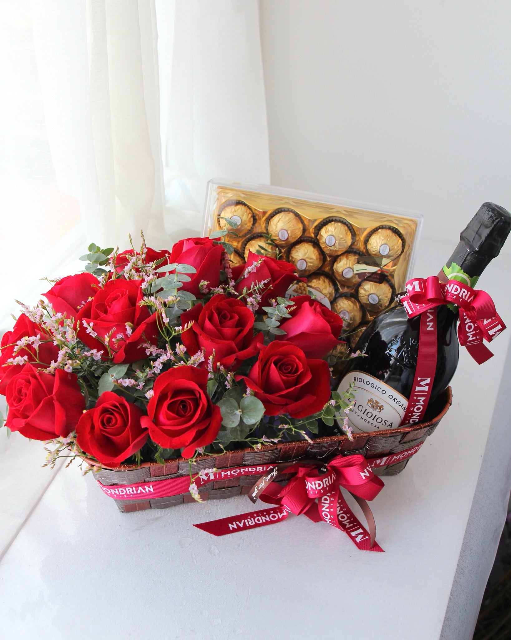 Gift Hamper delivery | Floral Wine box | chocolate gift hamper | new born gift sg | congratulation gift | Mondrian Florist SG