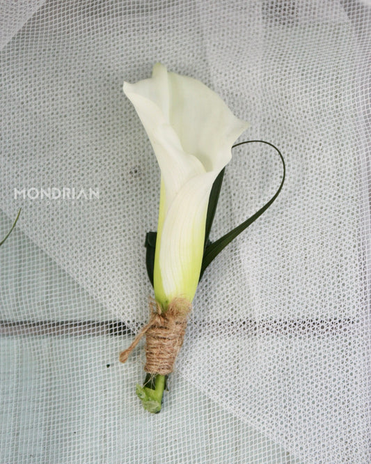 Wedding corsage Singapore | calla lily corsage | groom corsage | boutonniere | bridal flower sg | sg wedding florist| Corsages and Headbands | Mondrian Florist SG