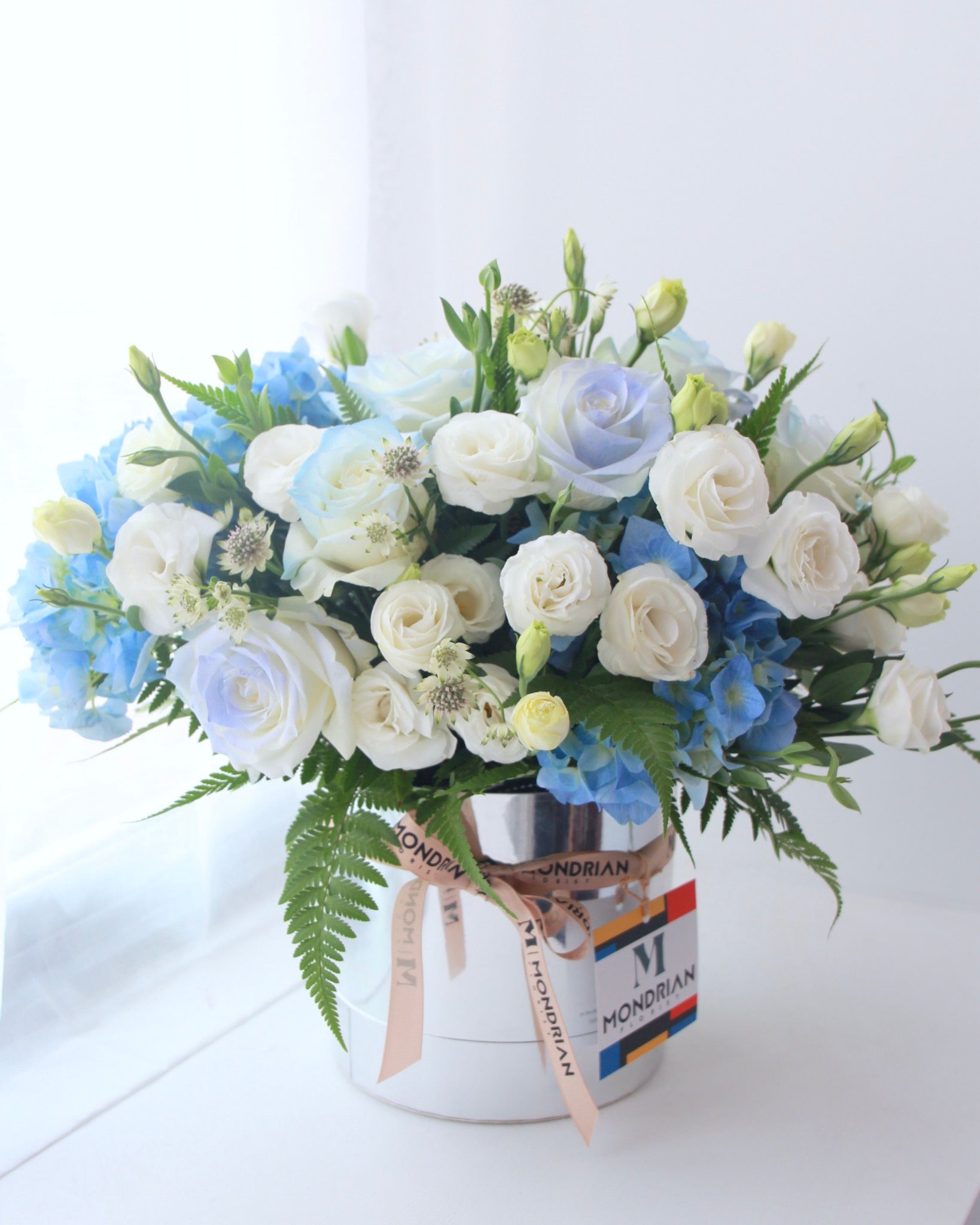 Blue Flower box | bloom box | flower basket | hydrangea flower box | ice blue rose | housewarming flower gift | birthday flower box | flower delivery sg | Mondrian Florist SG