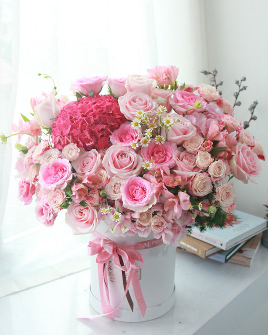 Luxury Bloom Box | jumbo Flower Box | Pink Flower Basket | hydrangea flower box | luxury flower bouquet | luxury rose box | pink birthday flower box | Mondrian Florist