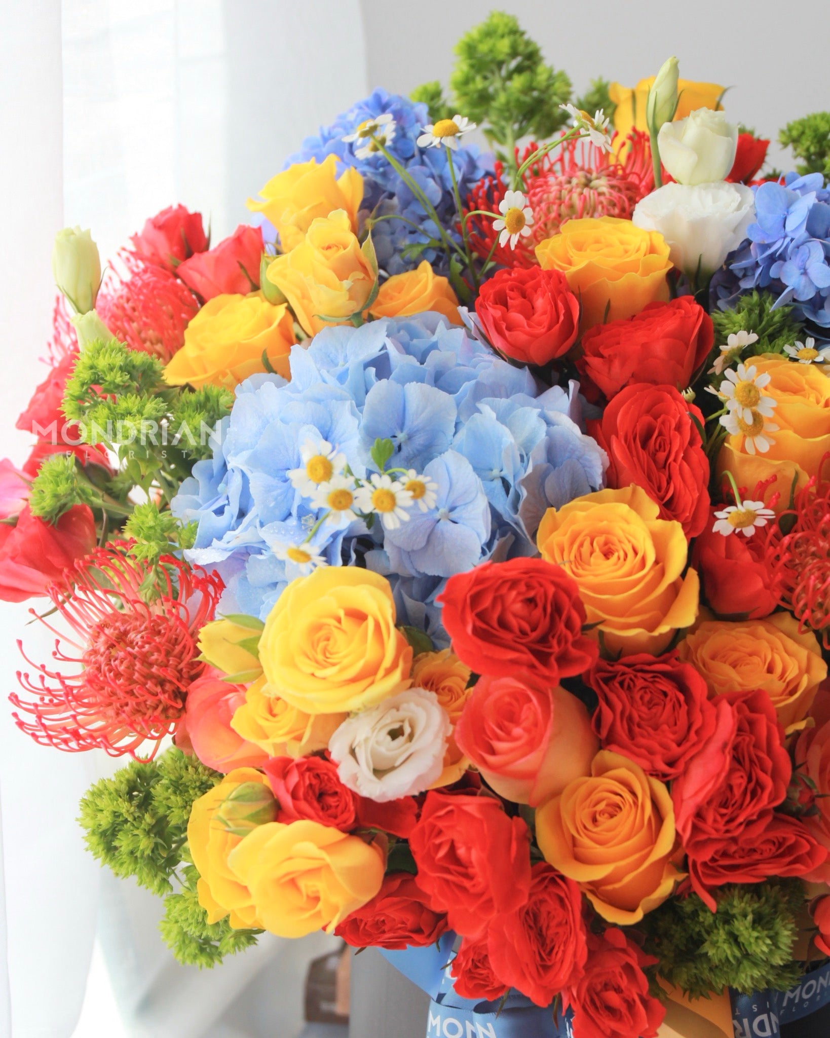 Luxury Bloom Box | jumbo Flower Box | luxury Flower Basket | hydrangea flower box | luxury flower bouquet | luxury rose box | birthday flower box | Mondrian Florist