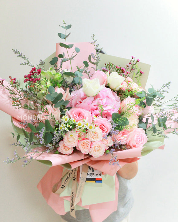 hydrangea flower bouquet | luxury flower bouquet | anniversary flower bouquet | flower delivery sg | Flower Delivery | Mondrian Florist SG