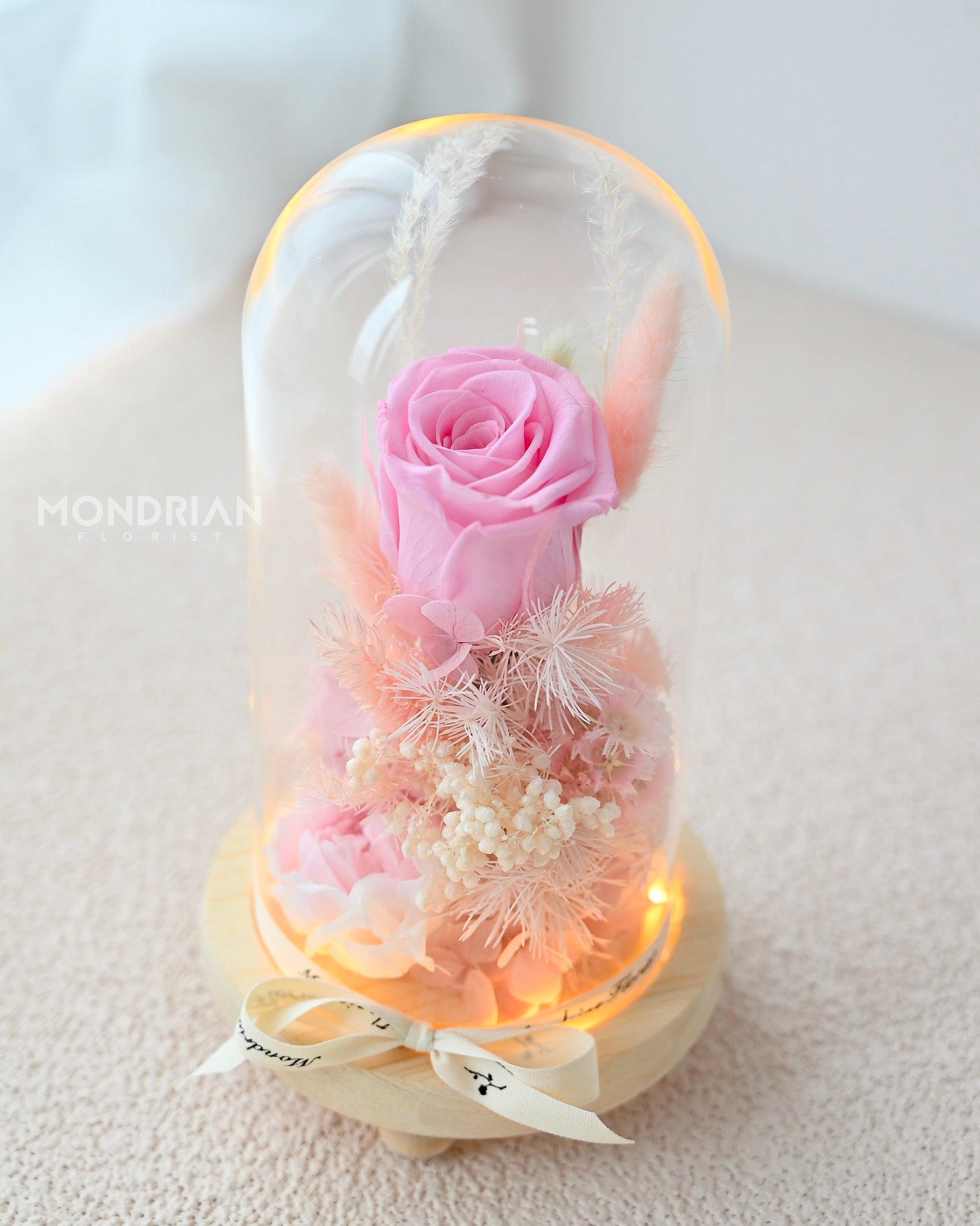 Preserved Rose in Glass Dome | dried flower sg | glass dome flower | fairy lights | flower delivery sg | Mondrian Florist