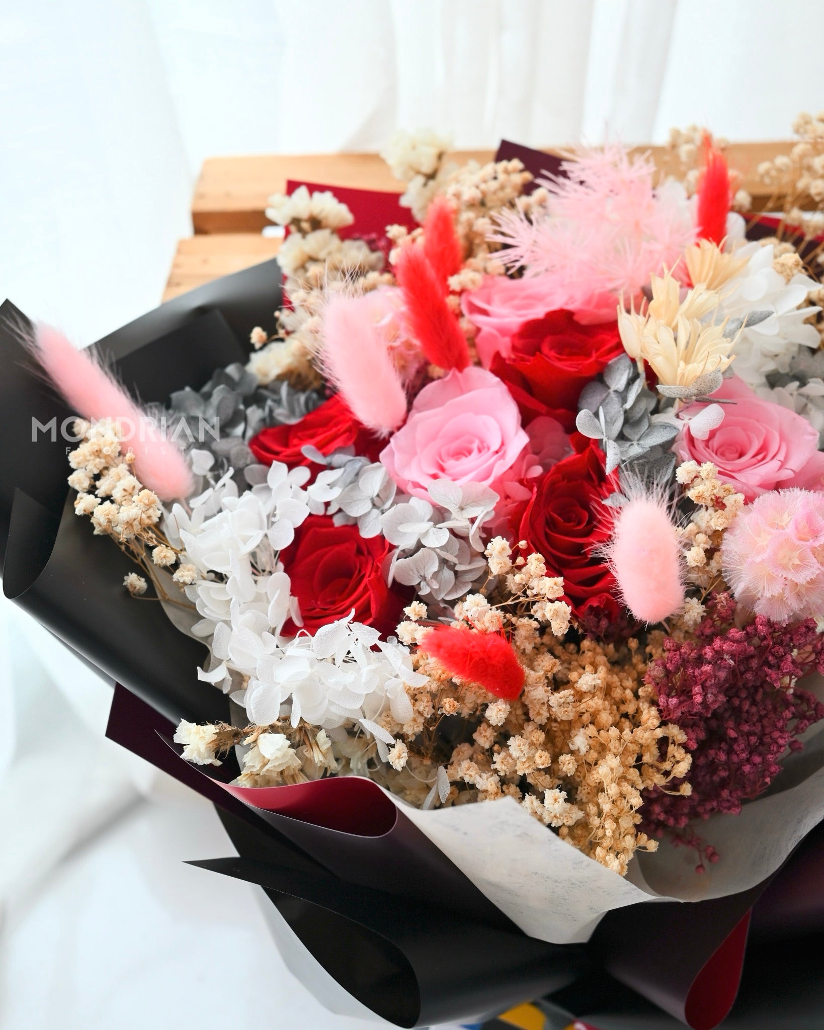 preserved_red_rose_bouquet - mondrian_florist - preserved_pink_rose_bouquet - valentine's_day_flower_delivery - dried_flower_bouquet - v_day_flower_bouquet