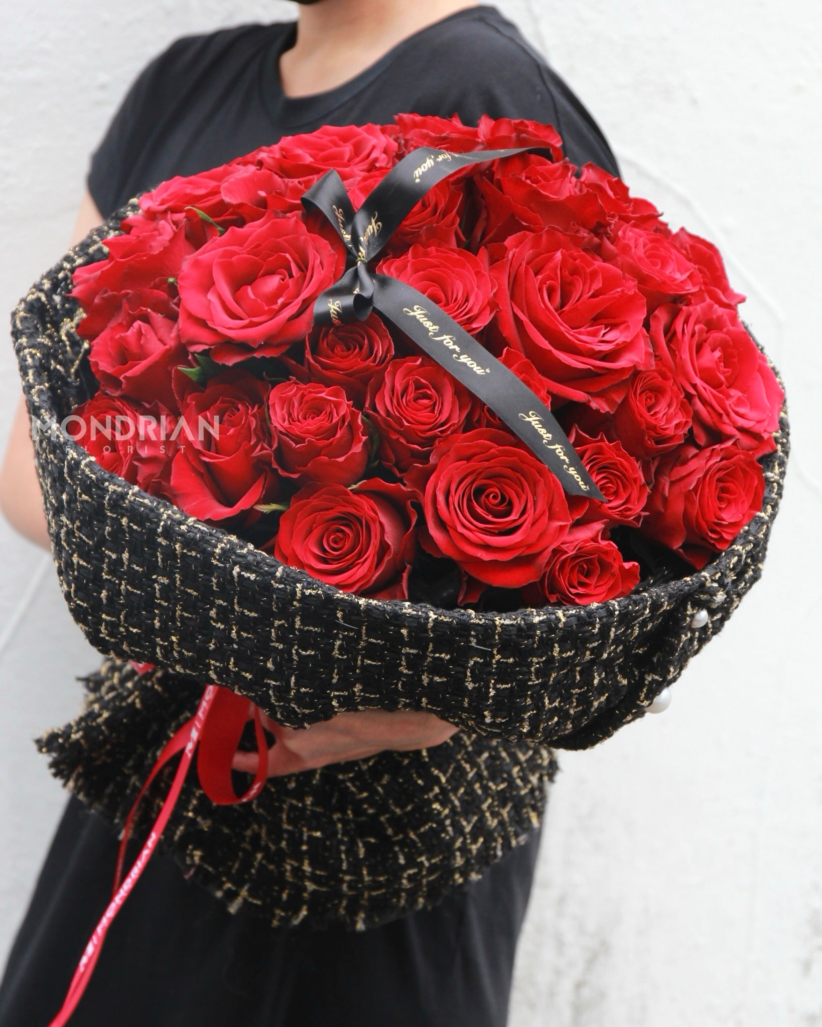 30 red Rose Bouquet | rose delivery SG | rose only flower | proposal rose bouquet | anniversary rose bouquet | Luxury rose bouquet | Mondrian Florist SG