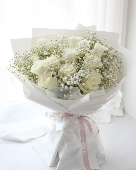 White Rose Bouquet | rose delivery sg | flower delivery sg | proposal bouquet | white rose and baby's breath | flower shop singapore | birthday flower | Mondrian Florist