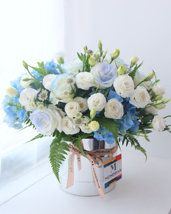 Flower box | bloom box | flower basket | hydrangea flower box | blue rose | flower delivery sg | Mondrian Florist SG