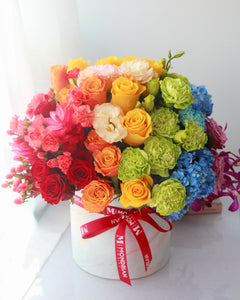 rainbow flower box |  flower delivery singapore | luxury flower box | rainbow roses | rainbow flower bouquet | Mondrian Florist SG