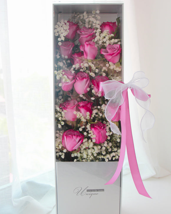 Rose Only Flower Box | baby's breath flower box | bloom box | proposal flower | anniversary flower | Best Online Florist Singapore‎ | Mondrian Florist SG