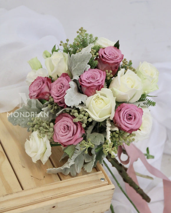 Bridal Bouquet | wedding flower sg | ROM bouquet | bridal flower | SG wedding Florists | Mondrian Florist SG