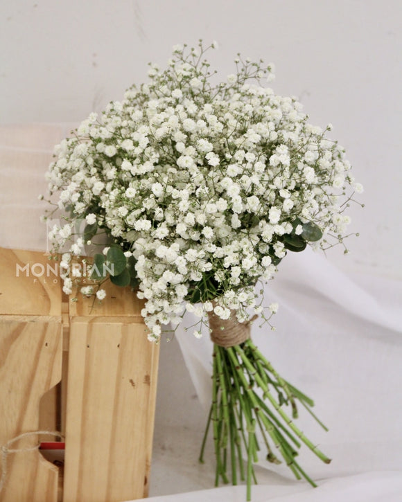 baby's breath Bridal Bouquet | Wedding bouquet | ROM flower bouquet | flower delivery | wedding ROM flower | Mondrian Florist SG