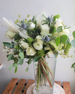 Bridal Bouquet | ROM flower bouquet | wedding flower | flower delivery sg | groom corsage | sg wedding florist | Same Day flower Delivery | Mondrian Florist SG