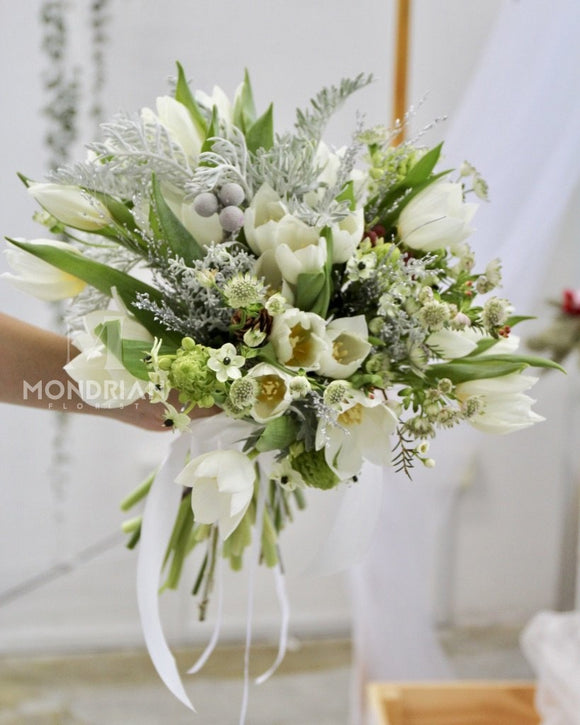 Bridal Bouquet | ROM bridal bouquet | wedding flower sg | sg wedding florist | groom corsage | SG online flower shop | Same Day flower Delivery | Mondrian Florist SG