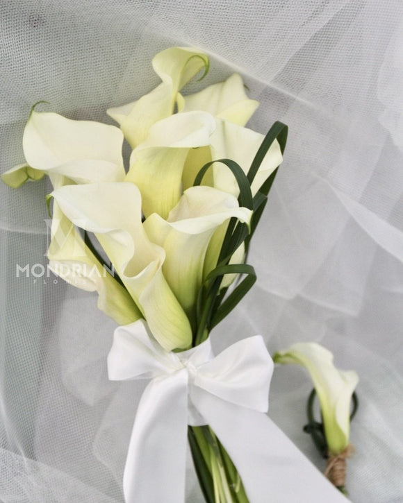 Blue Hydrangea Bridal Bouquet | baby's breath bridal bouquet | sg wedding florist | groom corsage | wedding Flower singapore | ROM bridal bouquet | Mondrian Florist SG