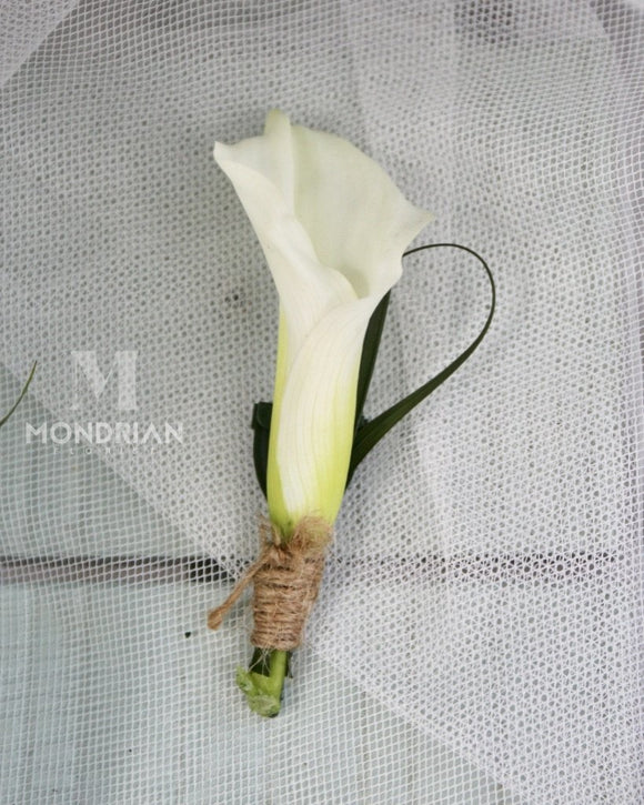 Wedding Flowers Singapore | groom corsage | boutonniere | bridal flower sg | sg wedding florist| Corsages and Headbands | Mondrian Florist SG