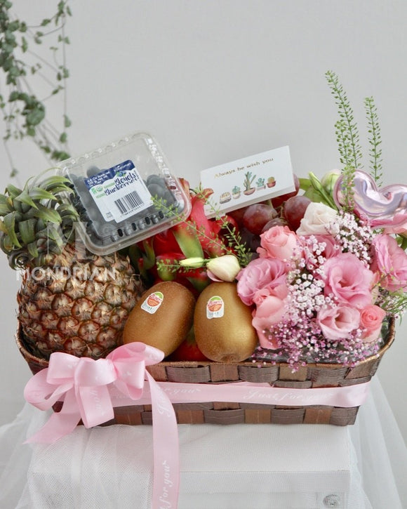 Gift Hamper delivery | Floral Wine box | chocolate gift hamper | new born gift sg | congratulation hamper gift | Mondrian Florist SG