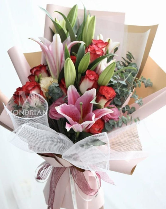 Flower Bouquet | Lily and rose bouquet | lily bouquet | flower delivery sg | anniversary flower delivery | Valentine's Day flower delivery | Mondrian Florist SG