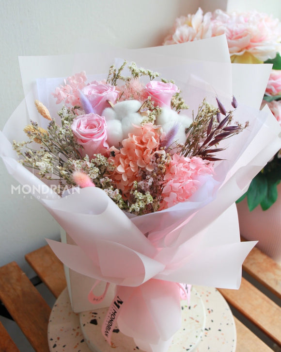 Preserved Rose Bouquet | dried flower bouquet | pink rose bouquet | flower delivery sg | Mondrian Florist SG